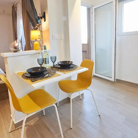 Apartment Yellow Porec Exterior photo