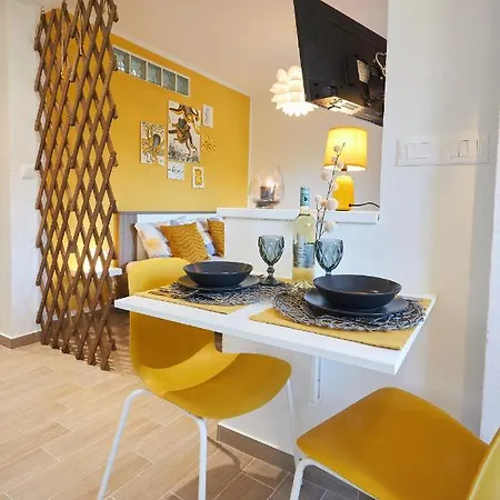 Apartment Yellow Porec Exterior photo